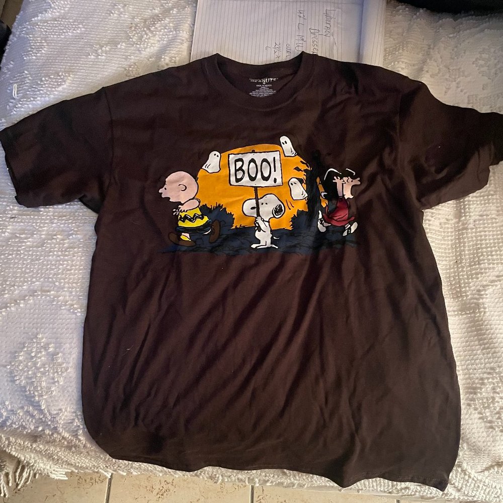 Peanuts T-Shirt Size medium